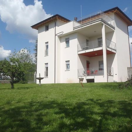 Villa Emilia Castronno ภายนอก รูปภาพ